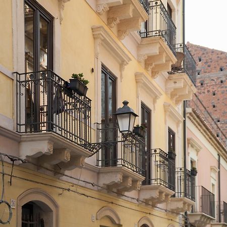 Sisto18 Acomodação com café da manhã Catânia Exterior foto